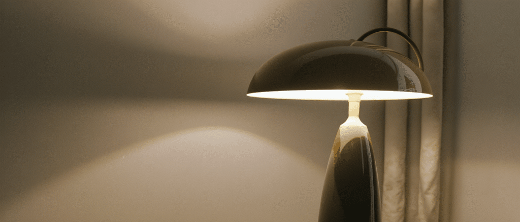 découvrez la lampe nesso, une icône intemporelle alliant design italien élégant et innovation lumineuse, idéale pour sublimer votre intérieur avec style.
