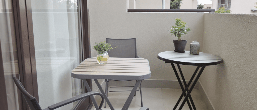 découvrez nos conseils pour choisir la table de balcon idéale cet été, alliant style, fonctionnalité et confort pour profiter pleinement de votre espace extérieur.